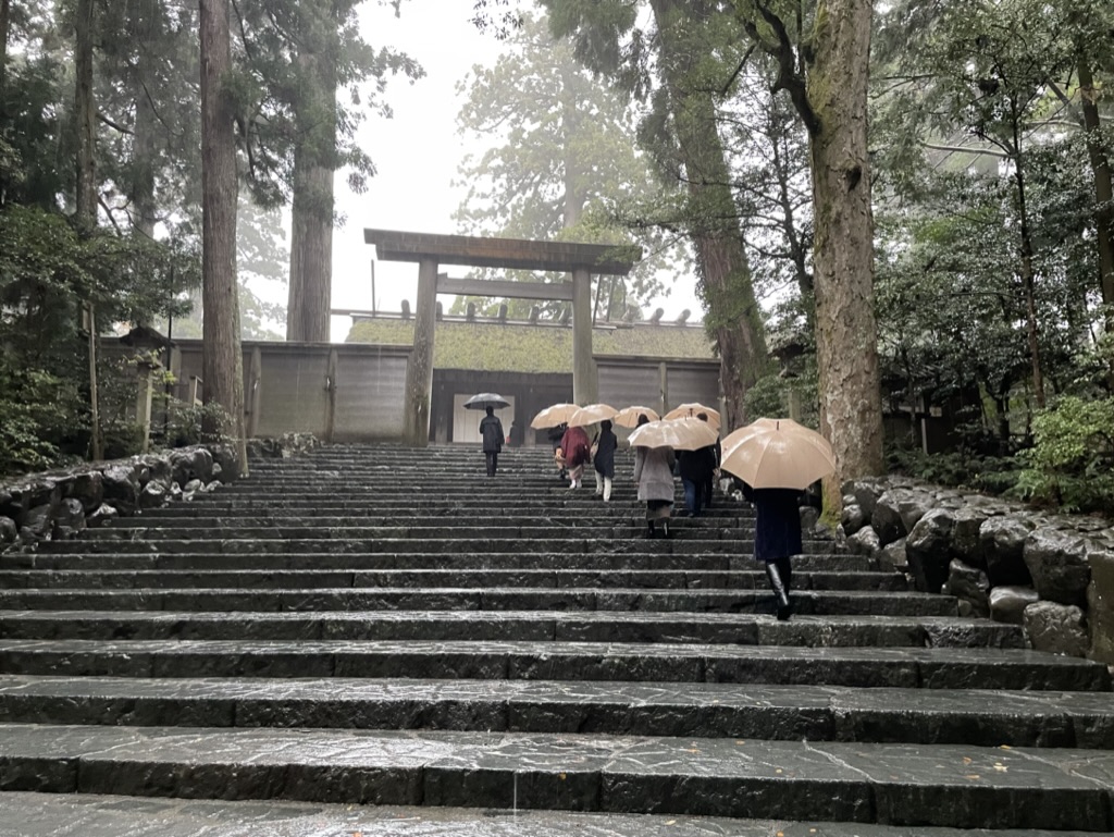 雨の伊勢神宮