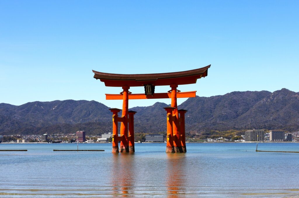 厳島神社の大鳥居